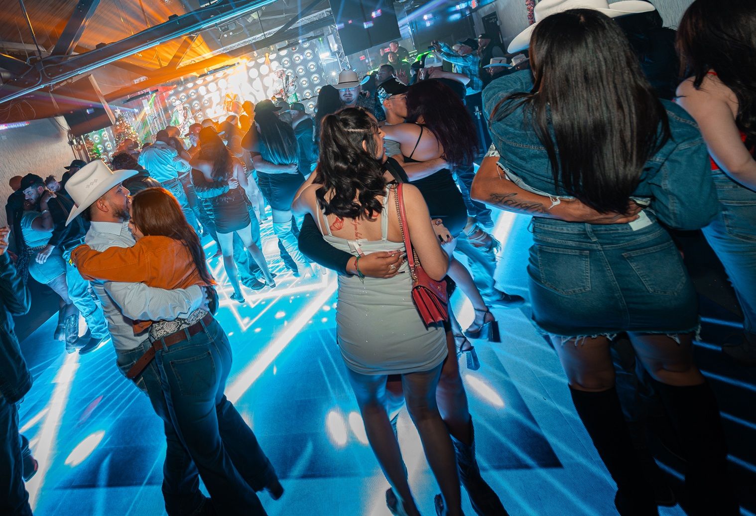 Vive tu próxima fiesta latina en Las Vegas 2026 en Zuna Nightclub.