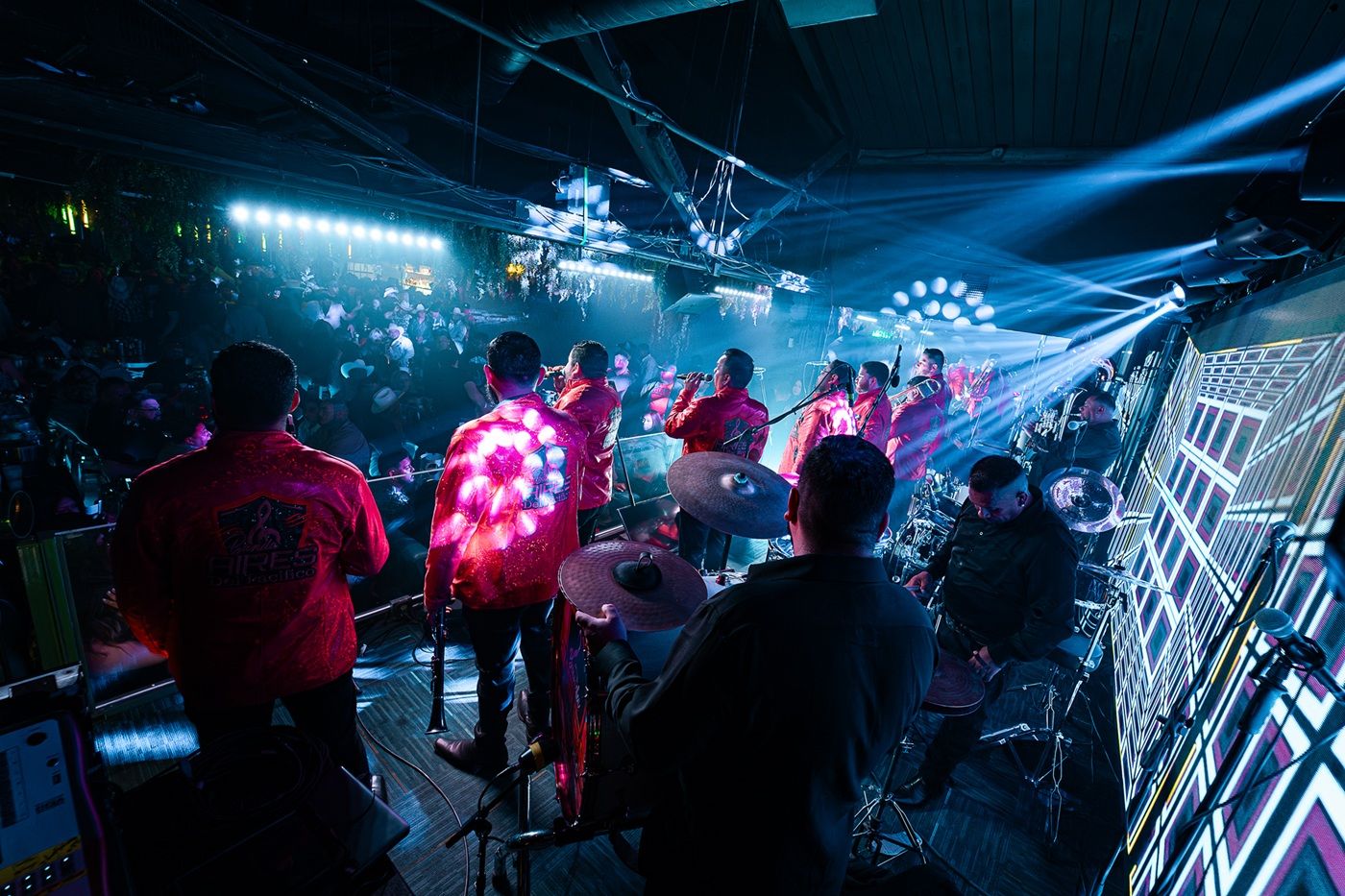 Vive tu próxima fiesta latina en Las Vegas 2026 en Zuna Nightclub.