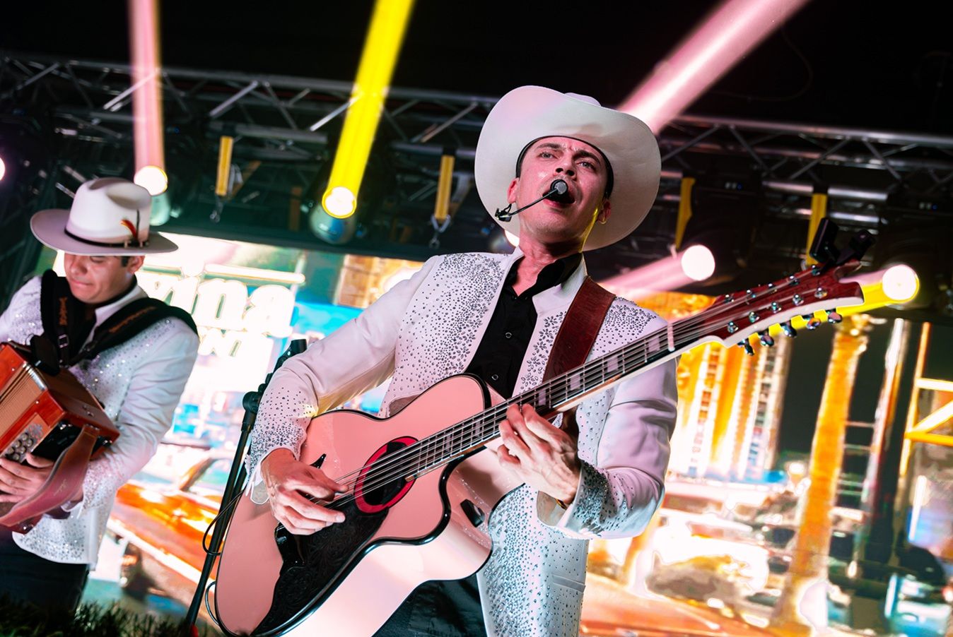 Experience the best live Mexican music in Las Vegas at Zuna Nightclub.