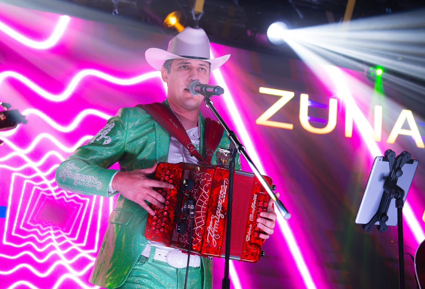Celebrate Hispanic Heritage Month 2026 at Zuna Nightclub in Las Vegas.